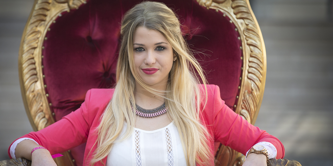 La-youtubeuse-EnjoyPhoenix-va-devenir-animatrice-sur-Disney-Channel