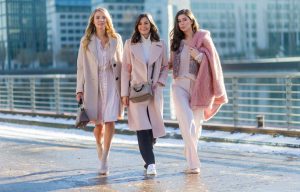 idees-de-tenues-rose-millennial