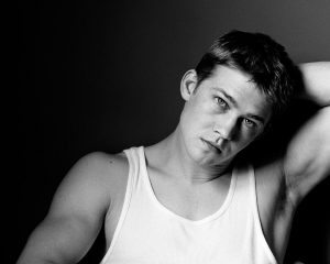 joe-alwyn-body-image-1478107848