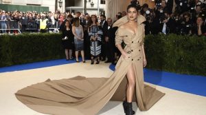 Metropolitan Museum of Art Costume Institute Gala - Rei Kawakubo/Comme des Garcons: Art of the In-Between - Arrivals - New York City, U.S. - 01/05/17 - Priyanka Chopra. REUTERS/Brendan Mcdermid