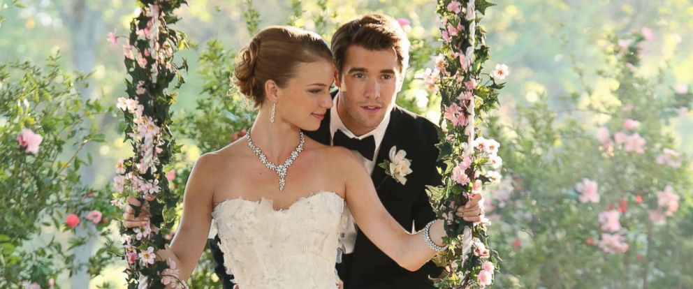 revenge-wedding-02-abc-jc-181217_hpmain_12x5_992